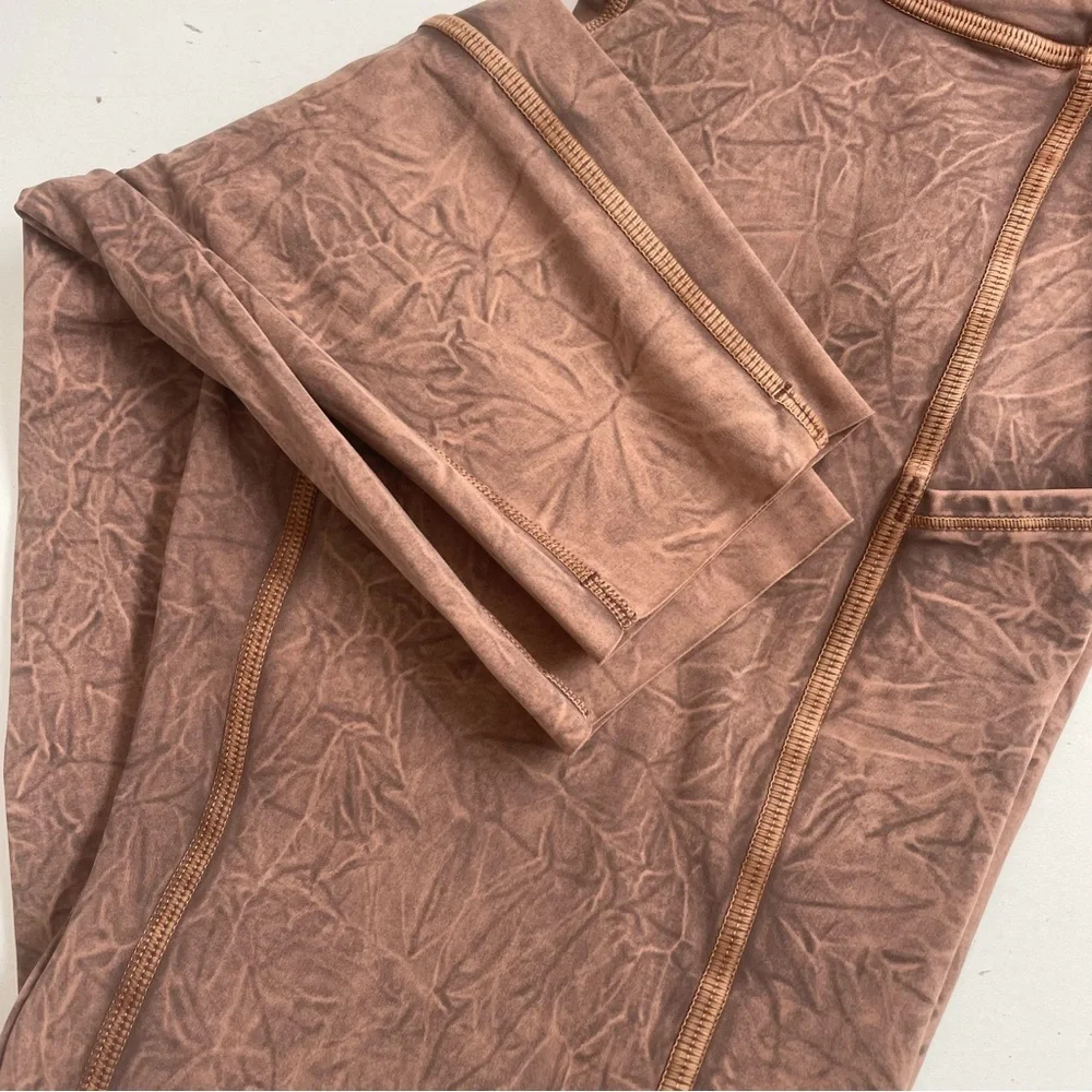 Lululemon Fast and Free Tight Leggings Side Pockets Ice Dye Wash Brown Earth 25”